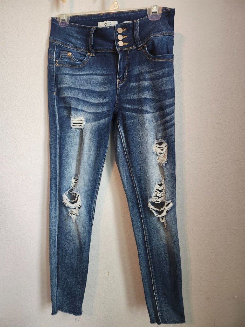 YMI Jeans Size 9/29 Distressed Skinny Jeans Dark Wash Ripped Raw Hem